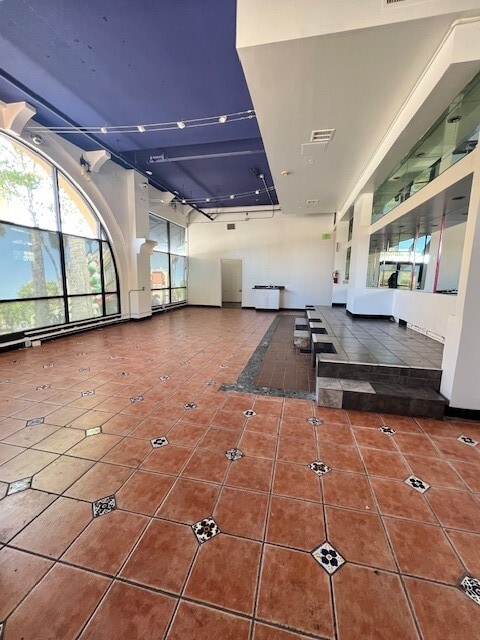 3301-3311 E 12th St, Oakland, CA for lease Interior Photo- Image 1 of 4