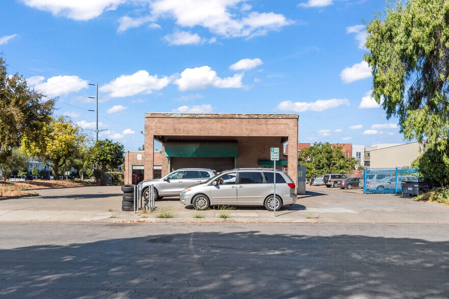 300 Sango Ct, Milpitas, CA for sale - Building Photo - Image 2 of 23