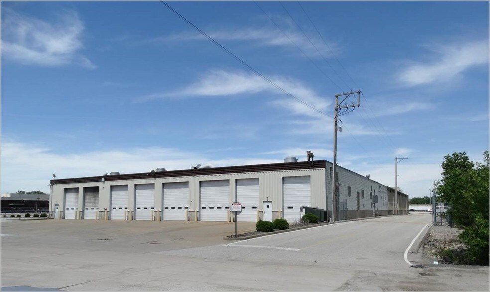 12901 Enterprise Way, Bridgeton, MO for sale - Primary Photo - Image 1 of 1