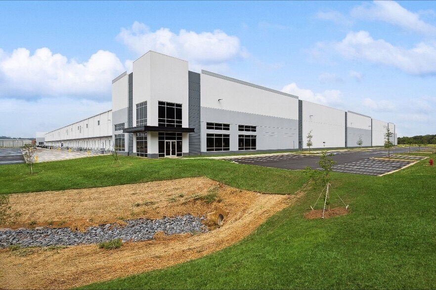 200 Momeni Lane, Adairsville, GA 30103 Adairsville 75 Distribution