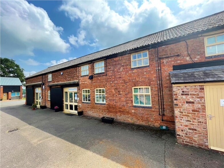 100 Wellingborough Rd, Ecton for lease - Building Photo - Image 3 of 18