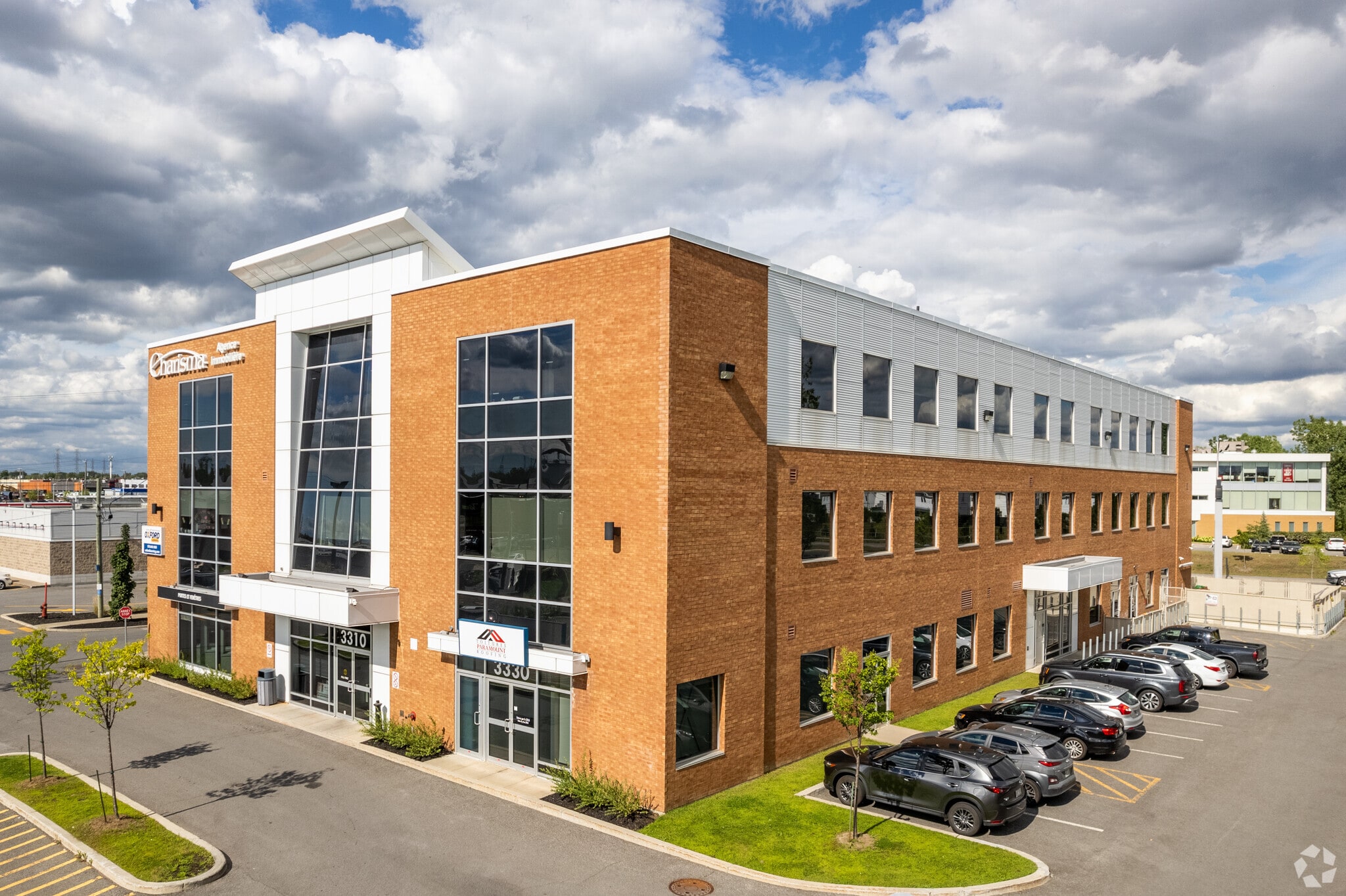 3290-3340 100e Av, Laval, QC for sale Primary Photo- Image 1 of 6