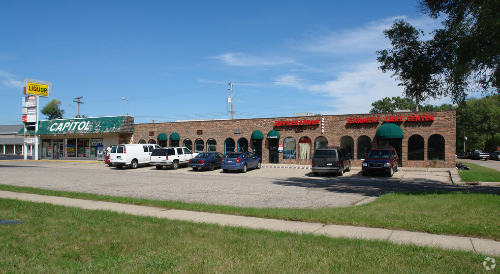 3139-3145 S Pennsylvania Ave, Lansing, MI for lease - Building Photo - Image 1 of 11