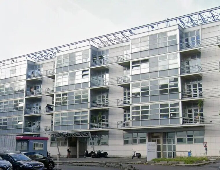 13 Rue Georges Auric, Paris for lease - Building Photo - Image 1 of 9