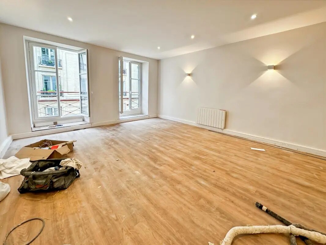 Office in Paris for lease Building Photo- Image 1 of 7