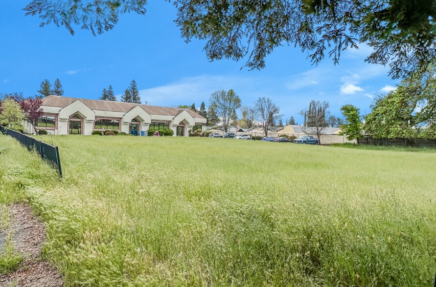2621 Nut Tree Rd, Vacaville, CA for sale - Primary Photo - Image 1 of 4