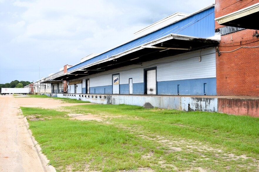 3325 Aronov Ave, Montgomery, AL for sale - Building Photo - Image 2 of 24