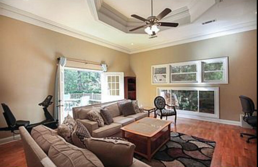 4179 Ridgewood Rd, Jackson, MS 39211