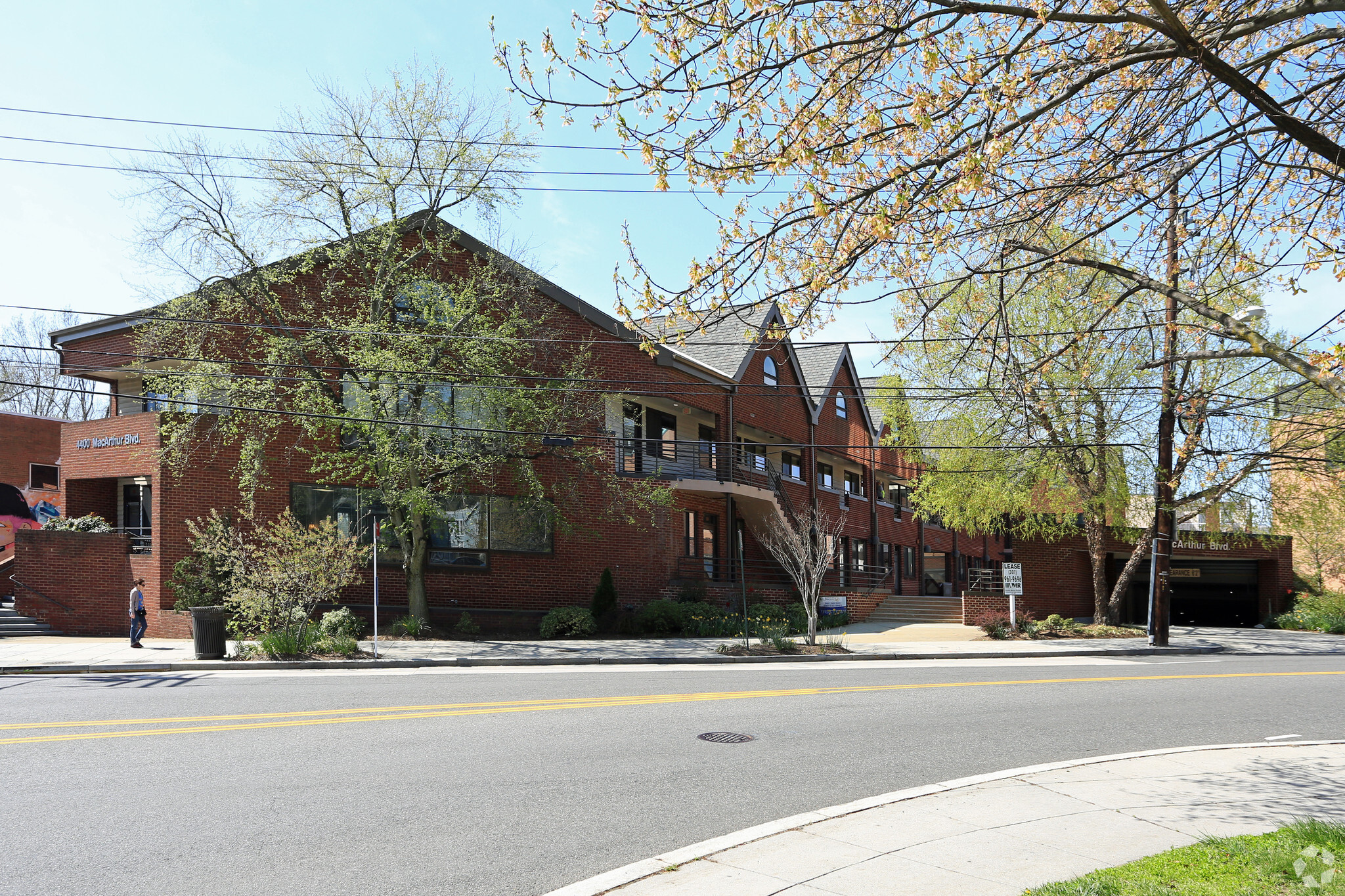 4400 MacArthur Blvd NW, Washington, DC for sale Building Photo- Image 1 of 11