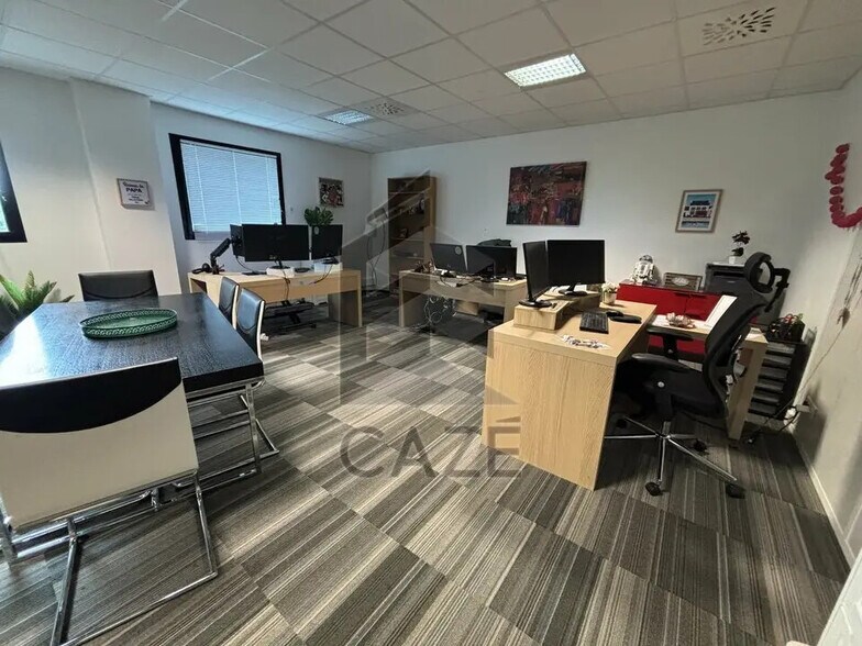 Office in Artigues-près-Bordeaux for lease - Interior Photo - Image 1 of 4