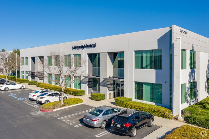 9671-9701 Irvine Center Dr, Irvine, CA for lease - Building Photo - Image 1 of 4
