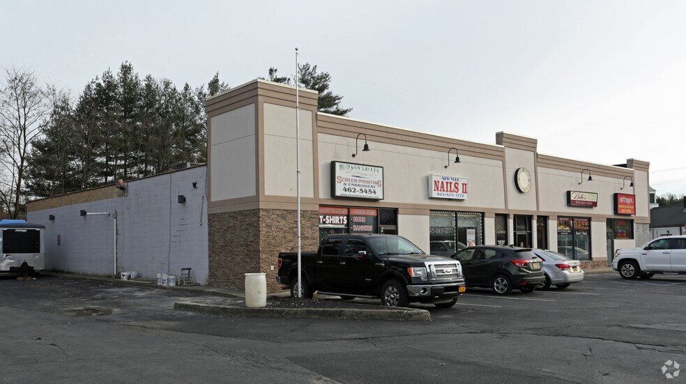 2494 South Rd, Poughkeepsie, NY for sale - Primary Photo - Image 1 of 1