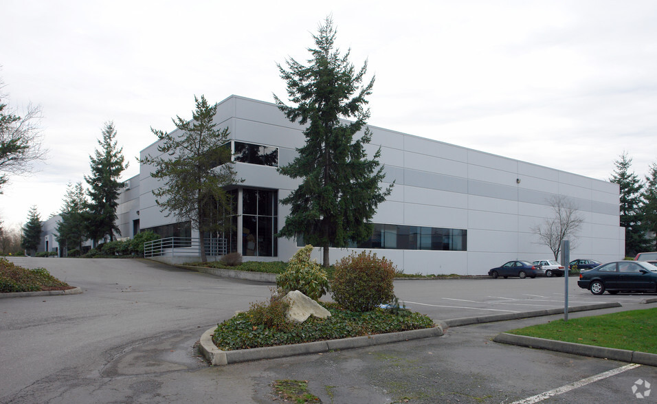 2525 W Casino Rd, Everett, WA for lease - Primary Photo - Image 1 of 4