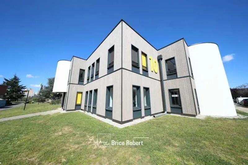 Location Bureaux 96 m² à 7 470 m² - Photo 1
