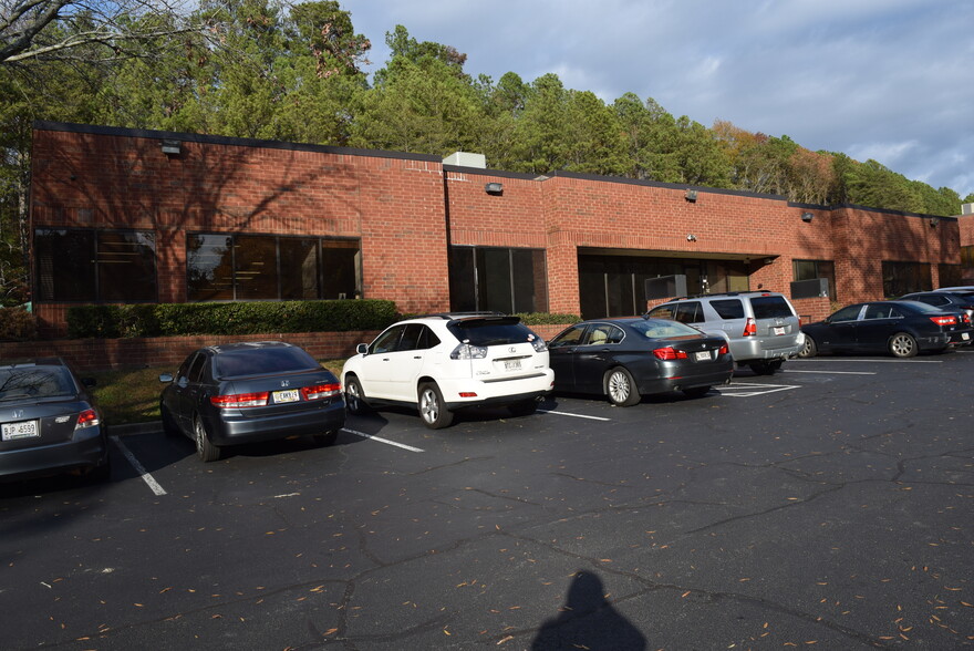 8215 Roswell Rd, Atlanta, GA for sale - Building Photo - Image 1 of 1