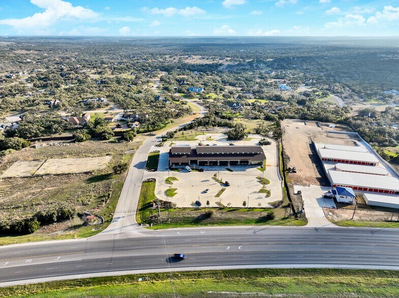 136 Drifting Wind Run, Dripping Springs, TX for lease - Building Photo - Image 2 of 60