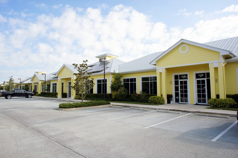 1239 SE Indian St, Stuart, FL for lease - Building Photo - Image 2 of 15