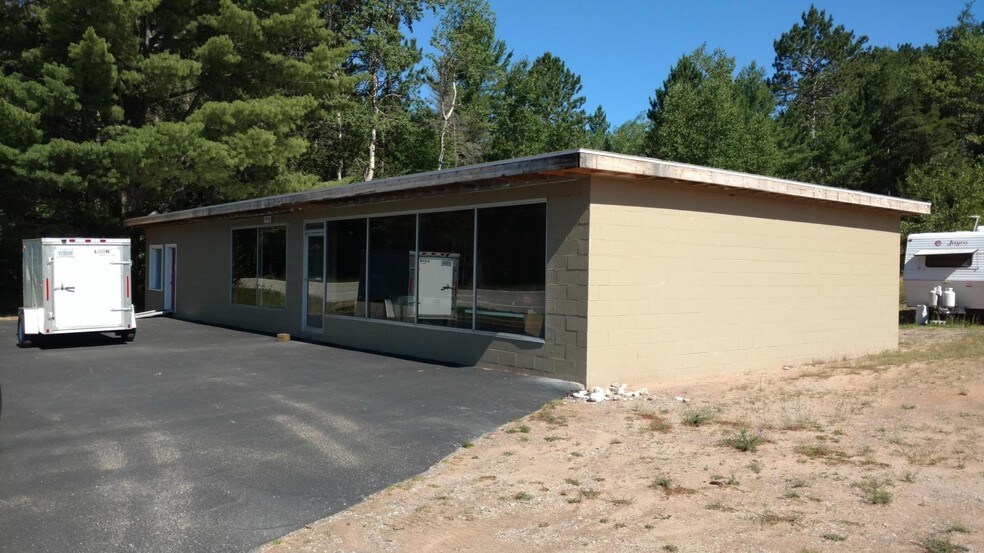 39956 W M 123, Paradise, MI 49768