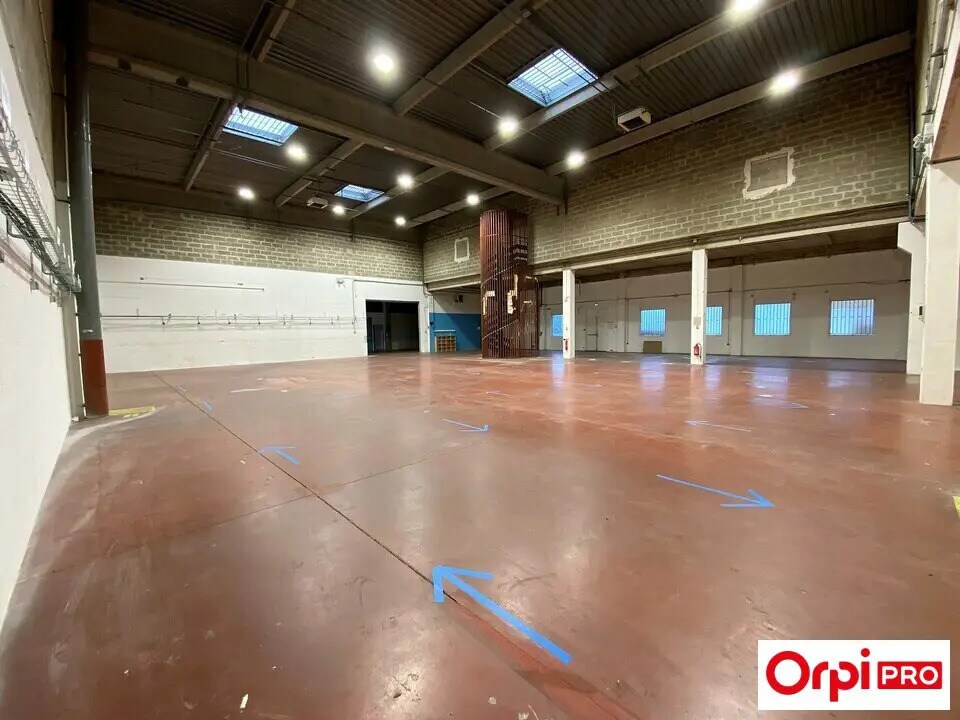 Flex in Verrières-Le-Buisson for lease Interior Photo- Image 1 of 12