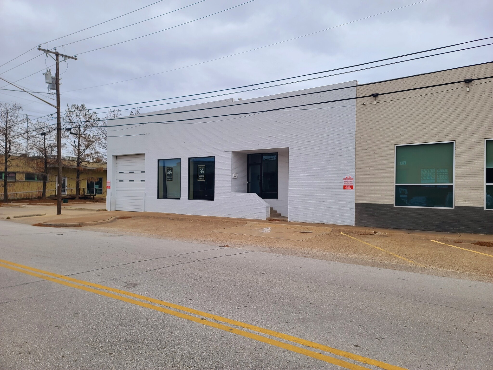 908 Dragon St, Dallas, TX for lease Building Photo- Image 1 of 4