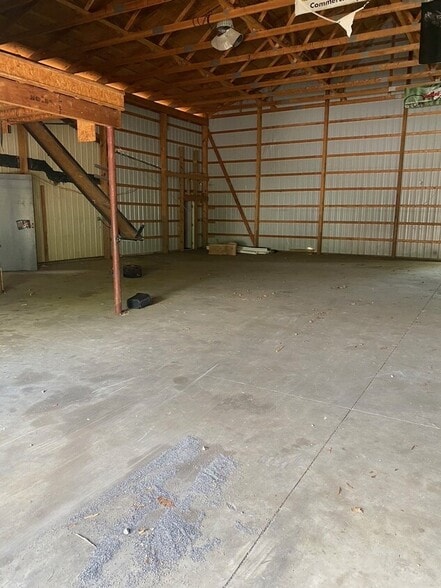 605 Stiles Ave, Maple Shade Township, NJ for lease - Interior Photo - Image 3 of 4