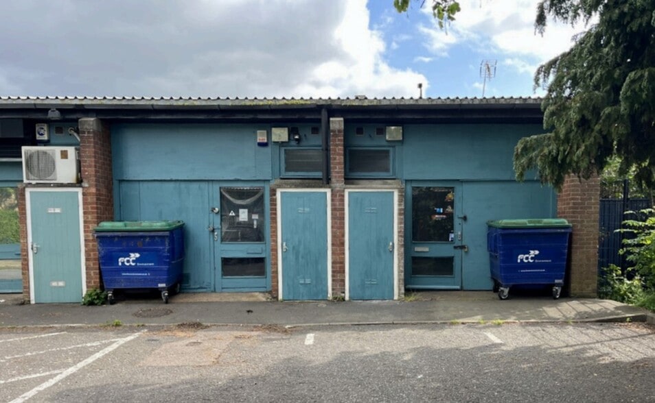 Lemsford Rd, Hatfield for lease - Building Photo - Image 1 of 3