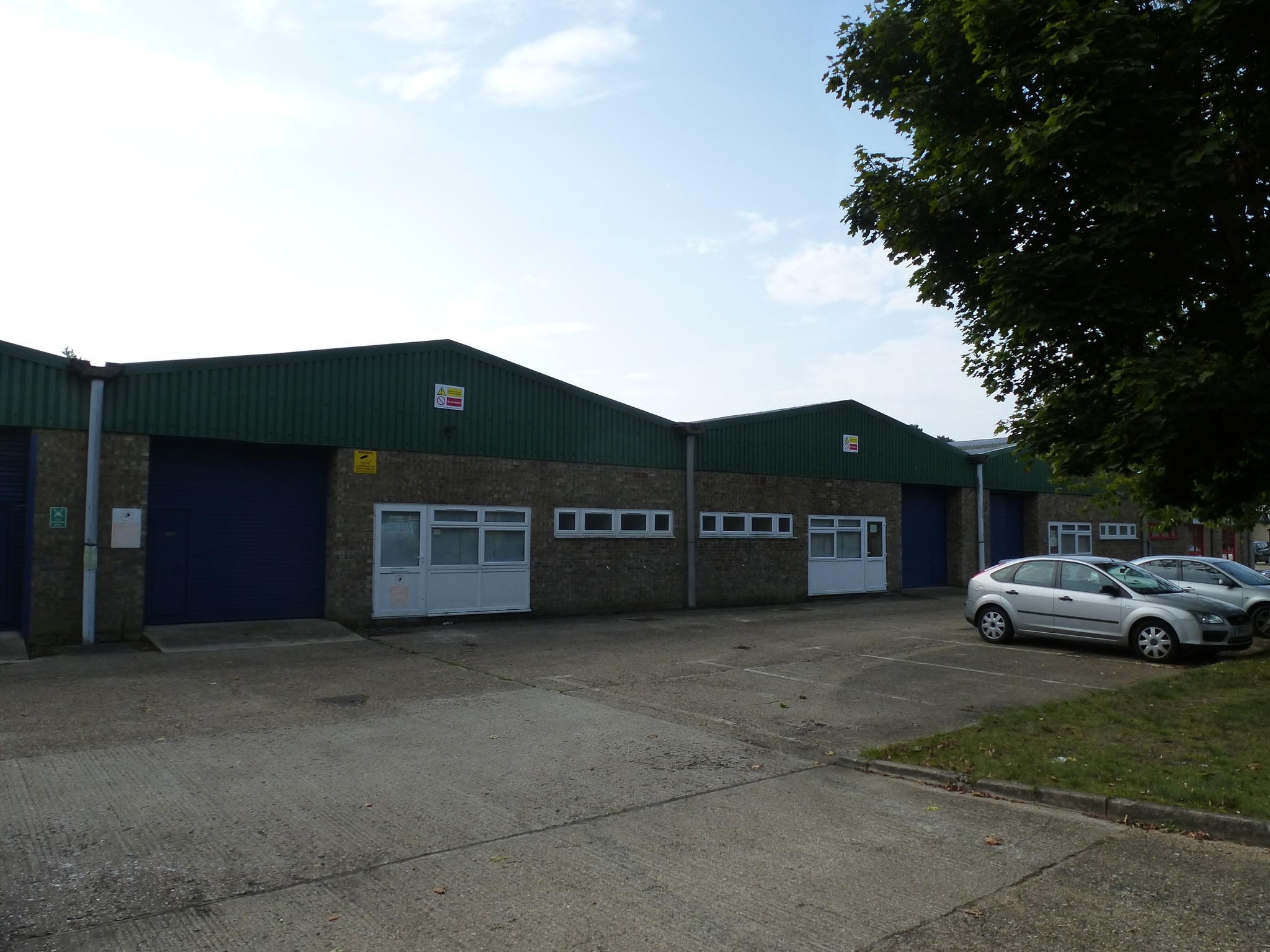 Wimbledon Ave, Brandon for lease Primary Photo- Image 1 of 2