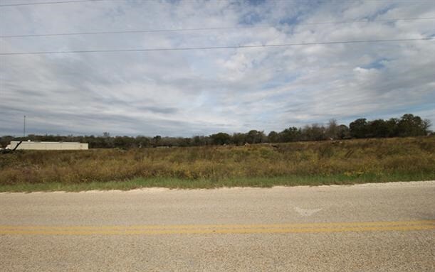 Interstate 37 & Mathis Rd, Elmendorf, TX for sale - Primary Photo - Image 1 of 1