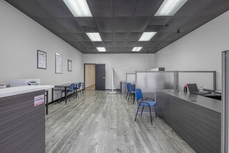 590 Cedar Creek Rd, Fayetteville, NC for lease Interior Photo- Image 2 of 11