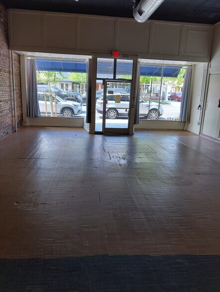 201-203 S State St, Ukiah, CA for lease - Building Photo - Image 2 of 10