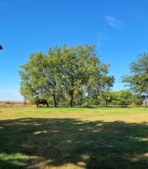 505 Meridian Rd, Miltonvale, KS for sale - Building Photo - Image 2 of 42