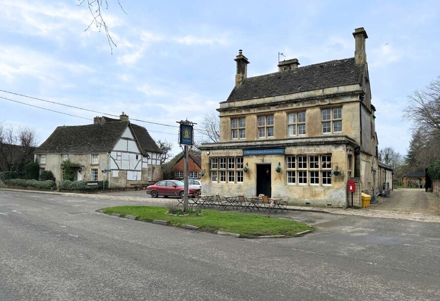 46A High St, Steeple Ashton for sale - Primary Photo - Image 1 of 5