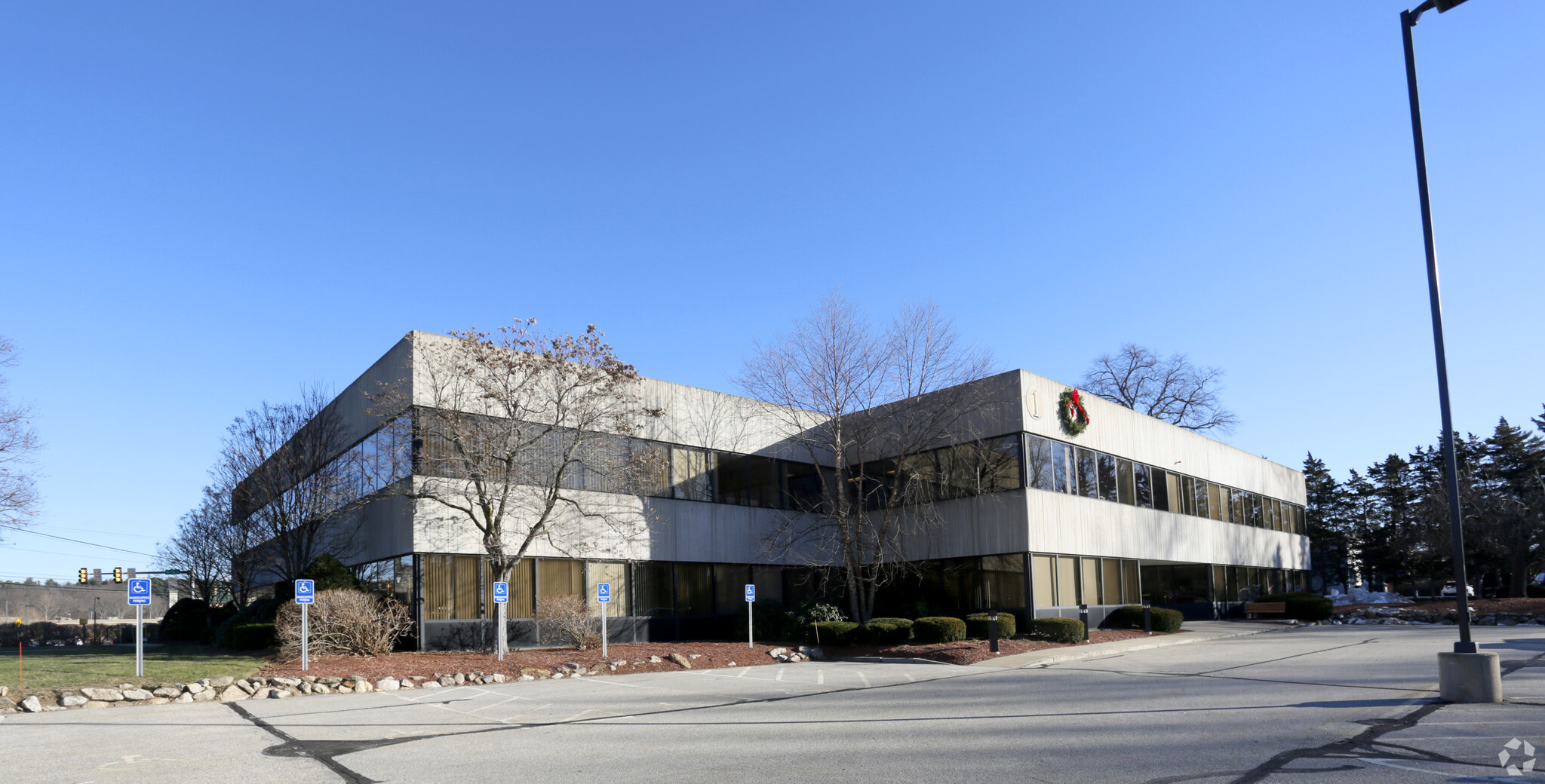 1 Bedford Farms Dr, Bedford, NH for lease Building Photo- Image 1 of 17