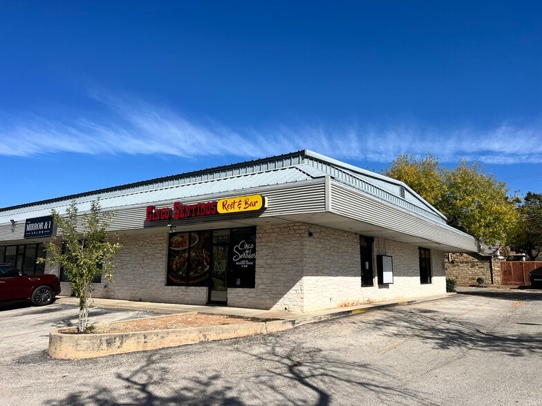 2000 Sam Bass Rd, Round Rock, TX for lease - Building Photo - Image 1 of 4