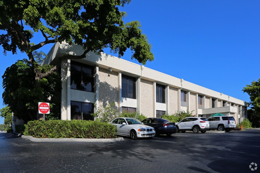 1300 N Federal Hwy Boca Raton - 1300 N Federal Hwy Boca Raton FL Building Photo 2 Large 