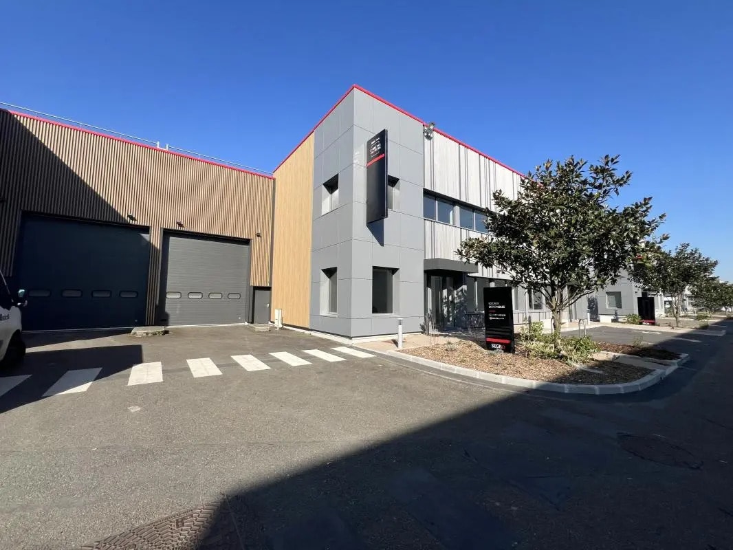 157 Avenue Charles Floquet, Le Blanc-Mesnil for lease Building Photo- Image 1 of 7