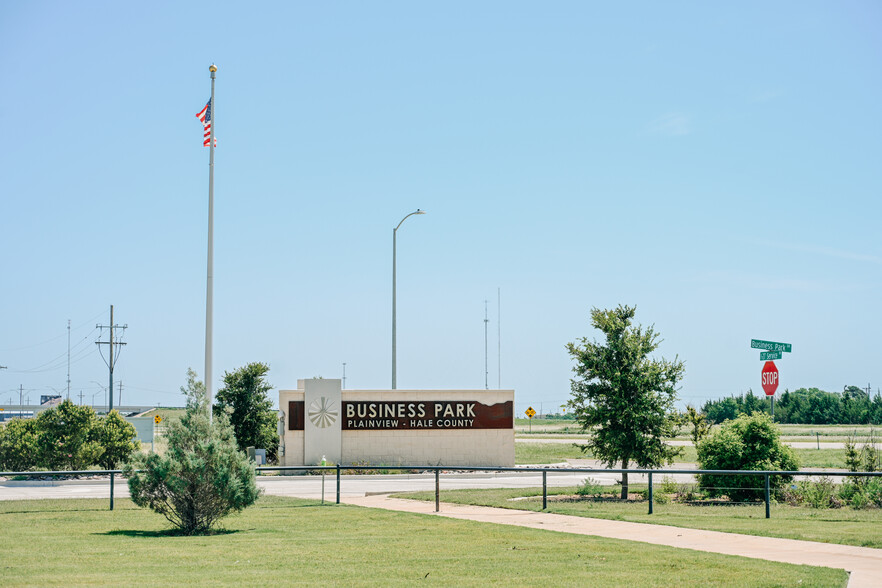 I-27 South and Business Drive, Plainview, TX for sale - Building Photo - Image 2 of 3