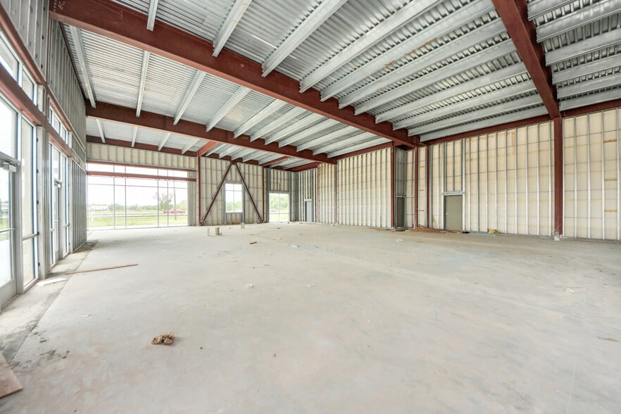 440 Crown Garden Trail, Sugar Land, TX for lease - Building Photo - Image 3 of 9