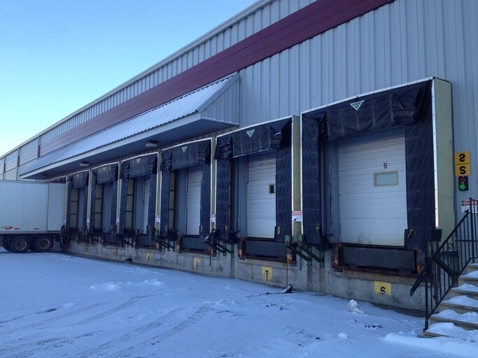 1001-1011 Discovery Rd, Green Bay, WI for sale - Primary Photo - Image 1 of 1