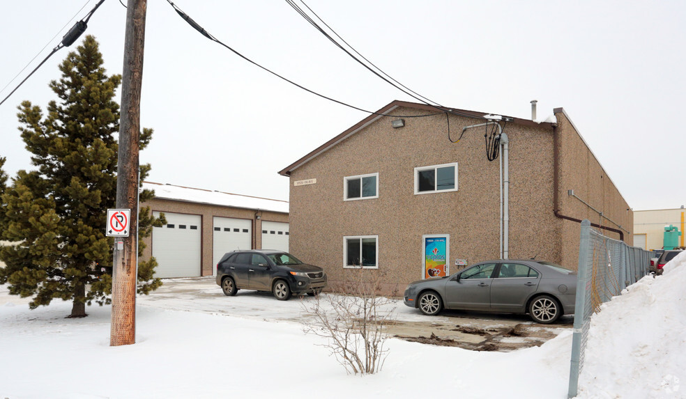 15821 116th Ave NW, Edmonton, AB for lease - Primary Photo - Image 1 of 2