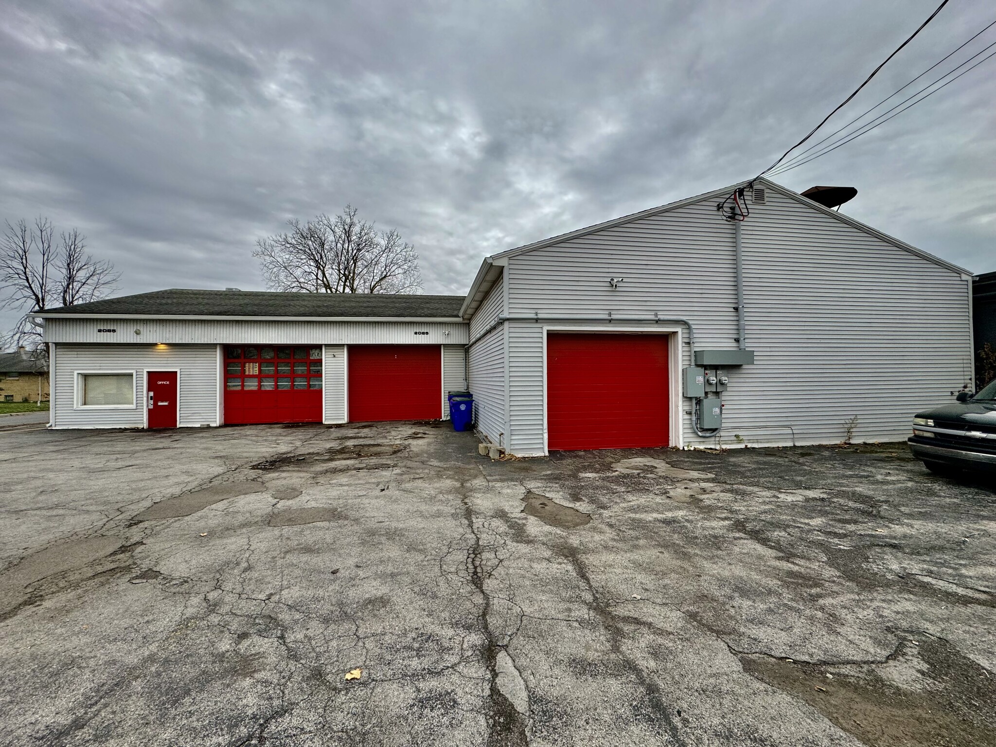 2085 Clinton St, West Seneca, NY for sale Building Photo- Image 1 of 25