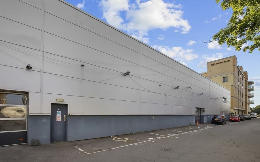 Portsmouth Rd, Surbiton for lease - Building Photo - Image 3 of 3