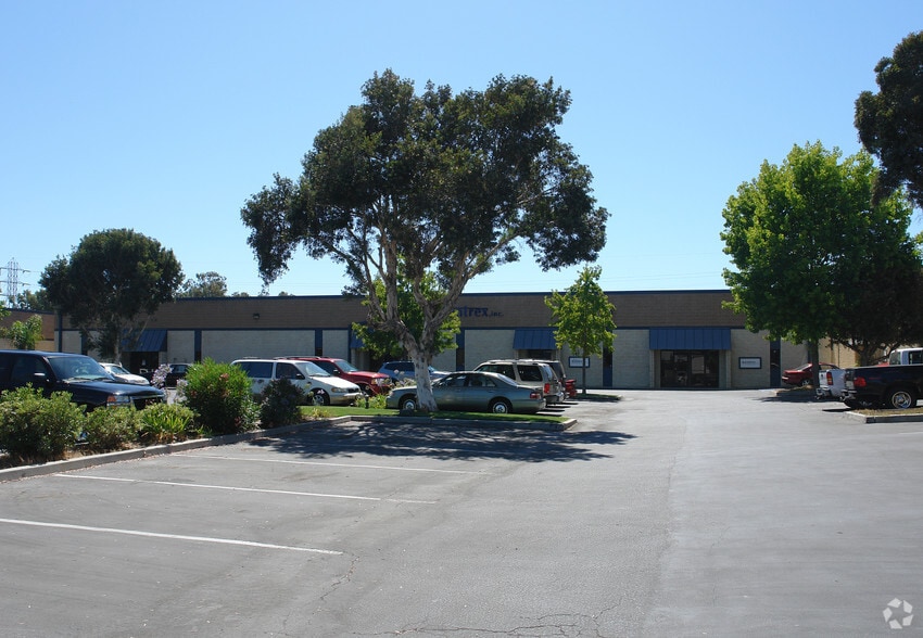 3007 Bunsen Ave, Ventura, CA for lease - Primary Photo - Image 1 of 7
