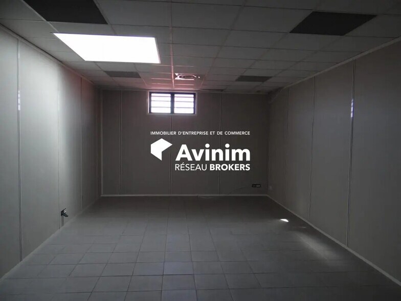 Office in Baillargues for lease - Interior Photo - Image 1 of 17