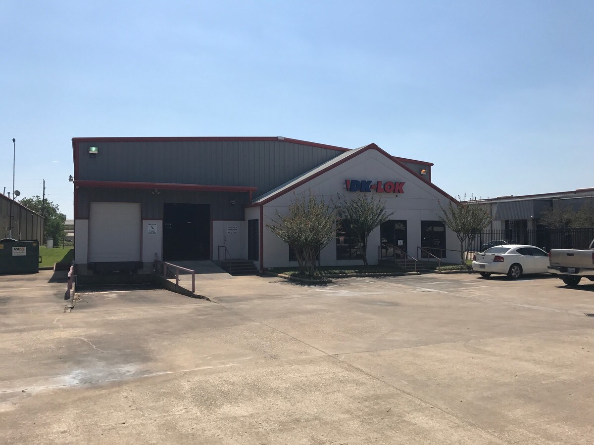 5222 Brittmoore Rd, Houston, TX 77041