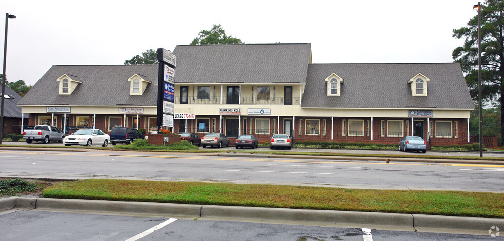 690-698 Bultman Dr, Sumter, SC for lease - Building Photo - Image 2 of 2