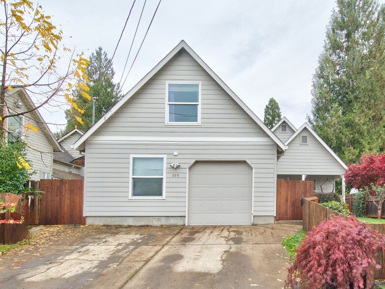 309 W Sherman St, Newberg, OR for sale - Primary Photo - Image 1 of 35