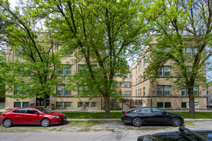 Woodlawn Courtyard with 3.69% Assumable Debt - Parking Garage