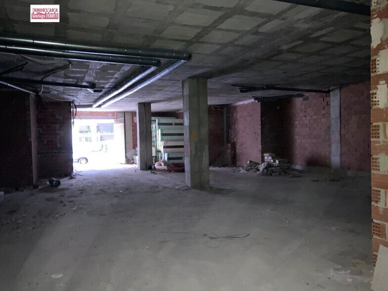 Retail in Almussafes for sale - Building Photo - Image 3 of 7