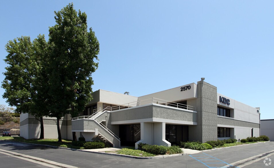 1591 S Sinclair St, Anaheim, CA for lease - Building Photo - Image 1 of 21